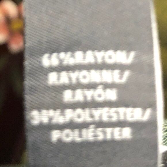 New Van Heusen Air Cooling Olive Green Button Down-Small - Picture 7 of 7